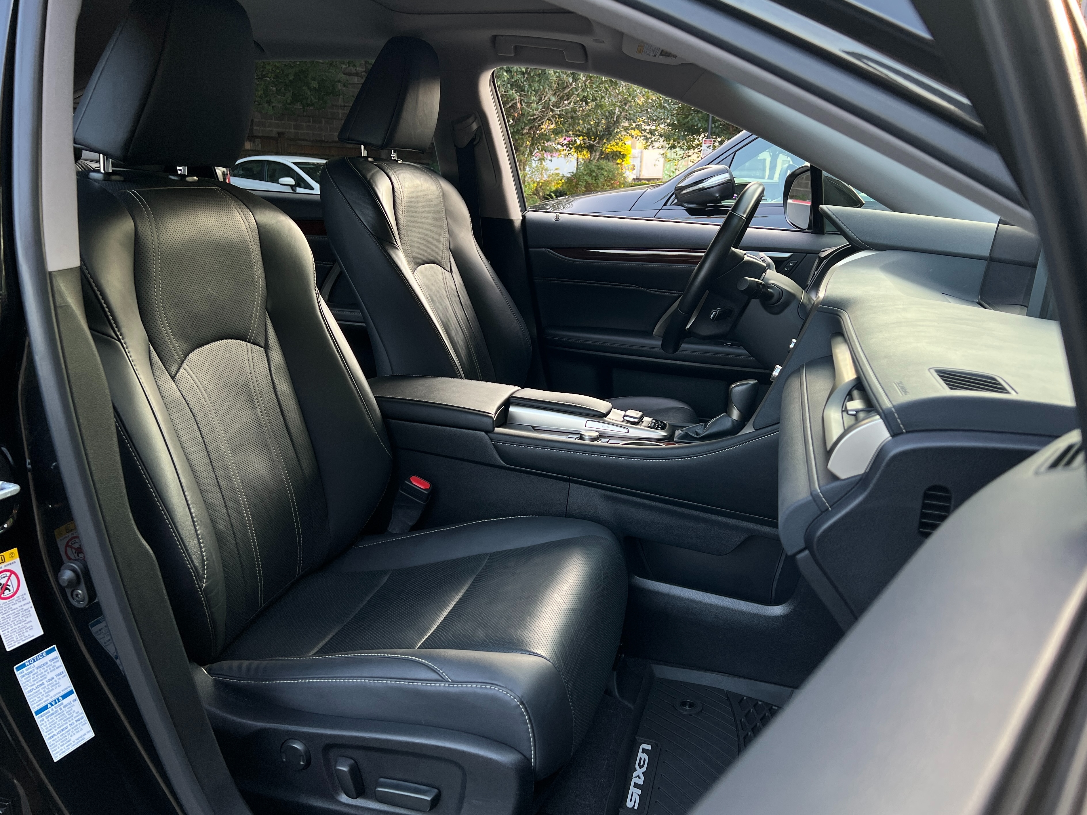2018 Lexus RX350L | No accident  - Image 11